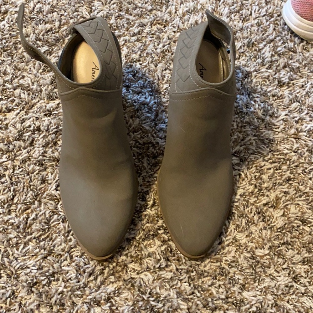 American Eagle wedges